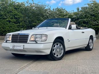 Mercedes E320 E320 CONVERTIBLE | VERY RARE FIND | LOVELY SPEC | 1 YEARS MOT |