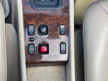 Mercedes E320 E320 CONVERTIBLE | VERY RARE FIND | LOVELY SPEC | 1 YEARS MOT |