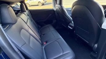 Tesla Model Y (Dual Motor) Long Range Auto 4WDE 5dr