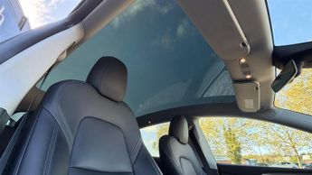 Tesla Model Y (Dual Motor) Long Range Auto 4WDE 5dr