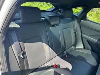 Jaguar E-Pace P250 FIRST EDITION