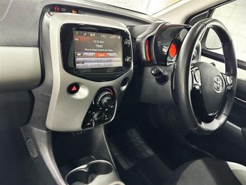 Toyota Aygo 1.0 VVT-i x-play x-shift Euro 5 5dr Euro 5
