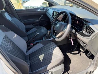 Volkswagen Polo 1.0 TSI R-Line DSG Euro 6 (s/s) 5dr