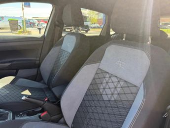 Volkswagen Polo 1.0 TSI R-Line DSG Euro 6 (s/s) 5dr