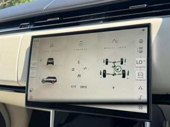 Land Rover Range Rover D350 AUTOBIOGRAPHY LONG WHEEL BASE 7 SEATS