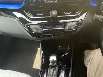Toyota C-HR DYNAMIC