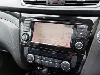 Nissan Qashqai DIG-T N-CONNECTA DCT
