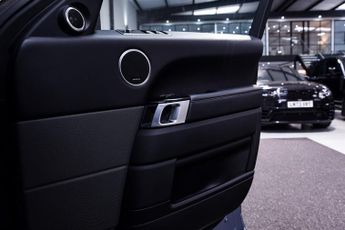 Land Rover Range Rover Sport 3.0 D300 MHEV Autobiography Dynamic SUV 5dr Diesel Auto 4WD Euro