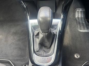 DS 3 1.2 PureTech GPF Connected Chic Hatchback 3dr Petrol EAT6 Euro 6
