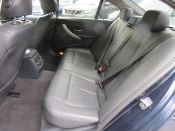BMW 330d SE AUTO