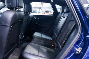 Porsche Macan 2.0T SUV 5dr Petrol PDK 4WD Euro 6 (s/s) (265 ps)