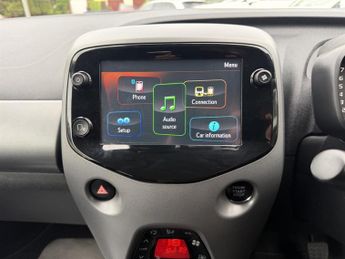 Toyota Aygo 1.0 VVT-i x-clusiv Hatchback 5dr Petrol x-shift Euro 6 (Safety S