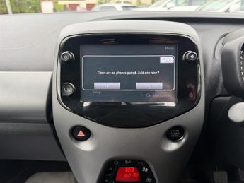 Toyota Aygo 1.0 VVT-i x-clusiv Hatchback 5dr Petrol x-shift Euro 6 (Safety S