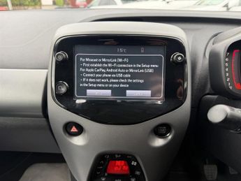 Toyota Aygo 1.0 VVT-i x-clusiv Hatchback 5dr Petrol x-shift Euro 6 (Safety S