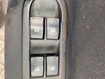 Renault Scenic 1.6 VVT Dynamique 5dr