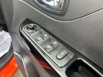 Renault Captur 1.5 dCi ENERGY Dynamique S MediaNav SUV 5dr Diesel Manual Euro 5