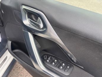 Peugeot 2008 1.6 VTi Allure SUV 5dr Petrol Auto Euro 5 (120 ps)