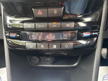 Peugeot 2008 1.6 VTi Allure SUV 5dr Petrol Auto Euro 5 (120 ps)
