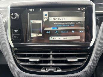Peugeot 2008 1.6 VTi Allure SUV 5dr Petrol Auto Euro 5 (120 ps)