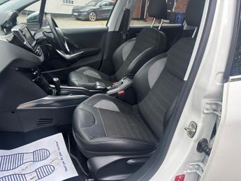 Peugeot 2008 1.6 VTi Allure SUV 5dr Petrol Auto Euro 5 (120 ps)