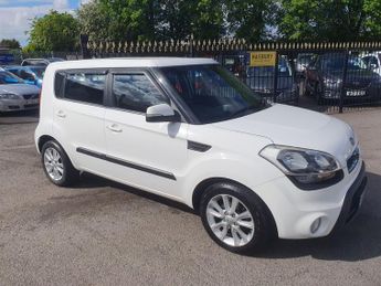 Kia Soul 1.6 CRDi 2 SUV 5dr Diesel Auto Euro 5 (126 bhp)