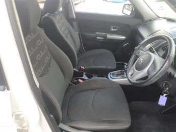 Kia Soul 1.6 CRDi 2 SUV 5dr Diesel Auto Euro 5 (126 bhp)