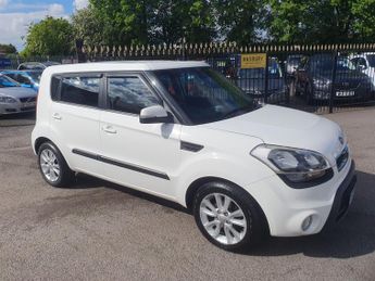 Kia Soul 1.6 CRDi 2 SUV 5dr Diesel Auto Euro 5 (126 bhp)