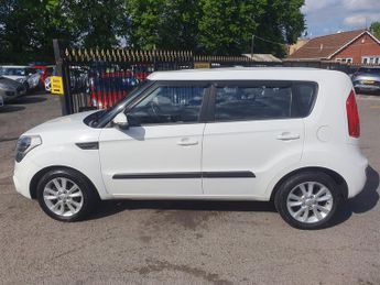Kia Soul 1.6 CRDi 2 SUV 5dr Diesel Auto Euro 5 (126 bhp)