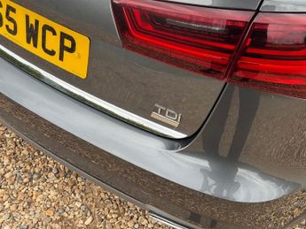 Audi A6 Avant 2.0 TDI ultra S line Estate 5dr Diesel S Tronic Euro 6 (s/s) (19