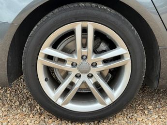 Audi A6 Avant 2.0 TDI ultra S line Estate 5dr Diesel S Tronic Euro 6 (s/s) (19