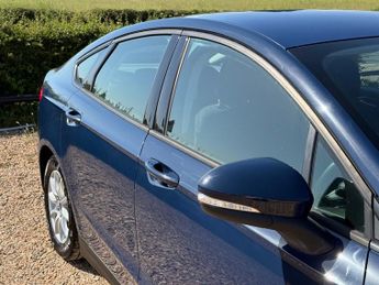 Ford Mondeo 2.0 TDCi ECOnetic Style Hatchback 5dr Diesel Manual Euro 6 (s/s)