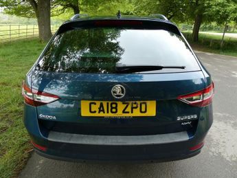 Skoda Superb 2.0 TDI Laurin & Klement Estate 5dr Diesel DSG 4WD Euro 6 (s/s) 