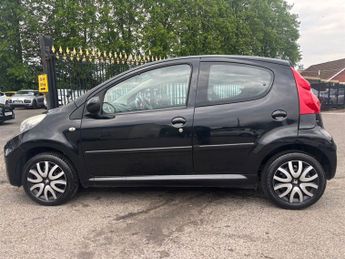Peugeot 107 1.0 12V Urban Hatchback 5dr Petrol 2 Tronic Euro 5 (68 ps)