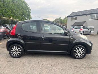 Peugeot 107 1.0 12V Urban Hatchback 5dr Petrol 2 Tronic Euro 5 (68 ps)