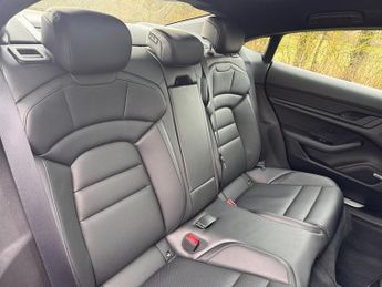 Porsche Taycan PERFORMANCE PLUS 4S 93.4kWh