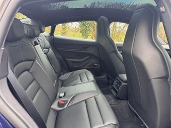 Porsche Taycan PERFORMANCE PLUS 4S 93.4kWh