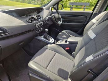 Renault Scenic DYNAMIQUE NAV DCI