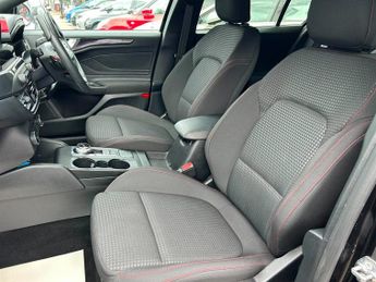 Ford Focus 2.0 EcoBlue ST-Line Hatchback 5dr Diesel Auto Euro 6 (s/s) (150 