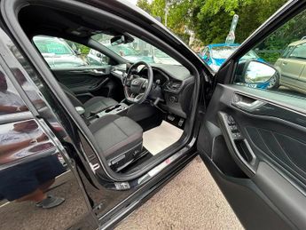 Ford Focus 2.0 EcoBlue ST-Line Hatchback 5dr Diesel Auto Euro 6 (s/s) (150 