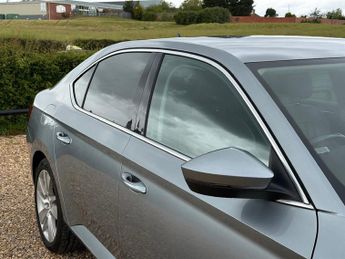 Skoda Superb 1.4 TSI iV 13kWh SE L Hatchback 5dr Petrol Plug-in Hybrid DSG Eu