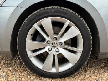 Skoda Superb 1.4 TSI iV 13kWh SE L Hatchback 5dr Petrol Plug-in Hybrid DSG Eu