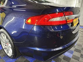 Jaguar XF 2.2d Premium Luxury Auto Euro 5 (s/s) 4dr