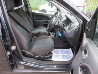 Ford Fiesta ZETEC CLIMATE 16V