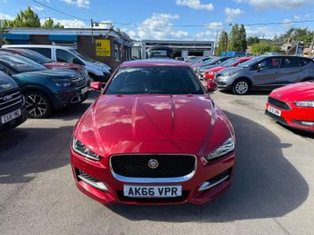 Jaguar XE R-SPORT