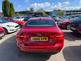 Jaguar XE R-SPORT