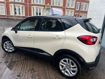 Renault Captur DYNAMIQUE NAV DCI