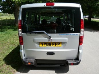 Fiat Doblo 1.4 Dynamic Estate 5dr Petrol Manual (174 g/km, 77 bhp)