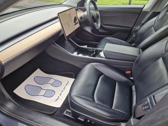 Tesla Model 3 STANDARD RANGE PLUS