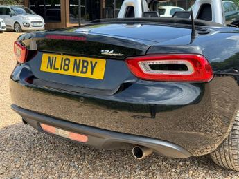 Fiat 124 Spider 1.4 MultiAir Lusso Convertible 2dr Petrol Euro 6 (140 ps)