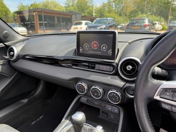 Fiat 124 Spider 1.4 MultiAir Lusso Convertible 2dr Petrol Euro 6 (140 ps)
